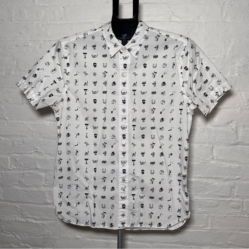 Levi’s Men's White Patterned Skull Print Short Sleeve Shirt